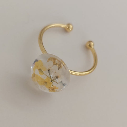 Gold color real yellow and white flowers ring