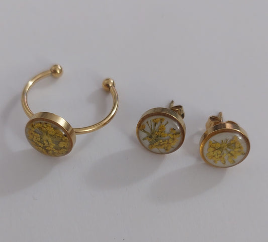 Gold color real flowers ring and earrings set