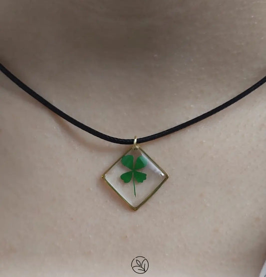Four leaf clover necklace